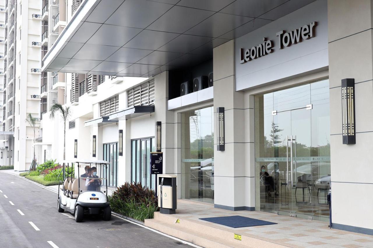 Moritz Inn Bsd Tangerang Esterno foto