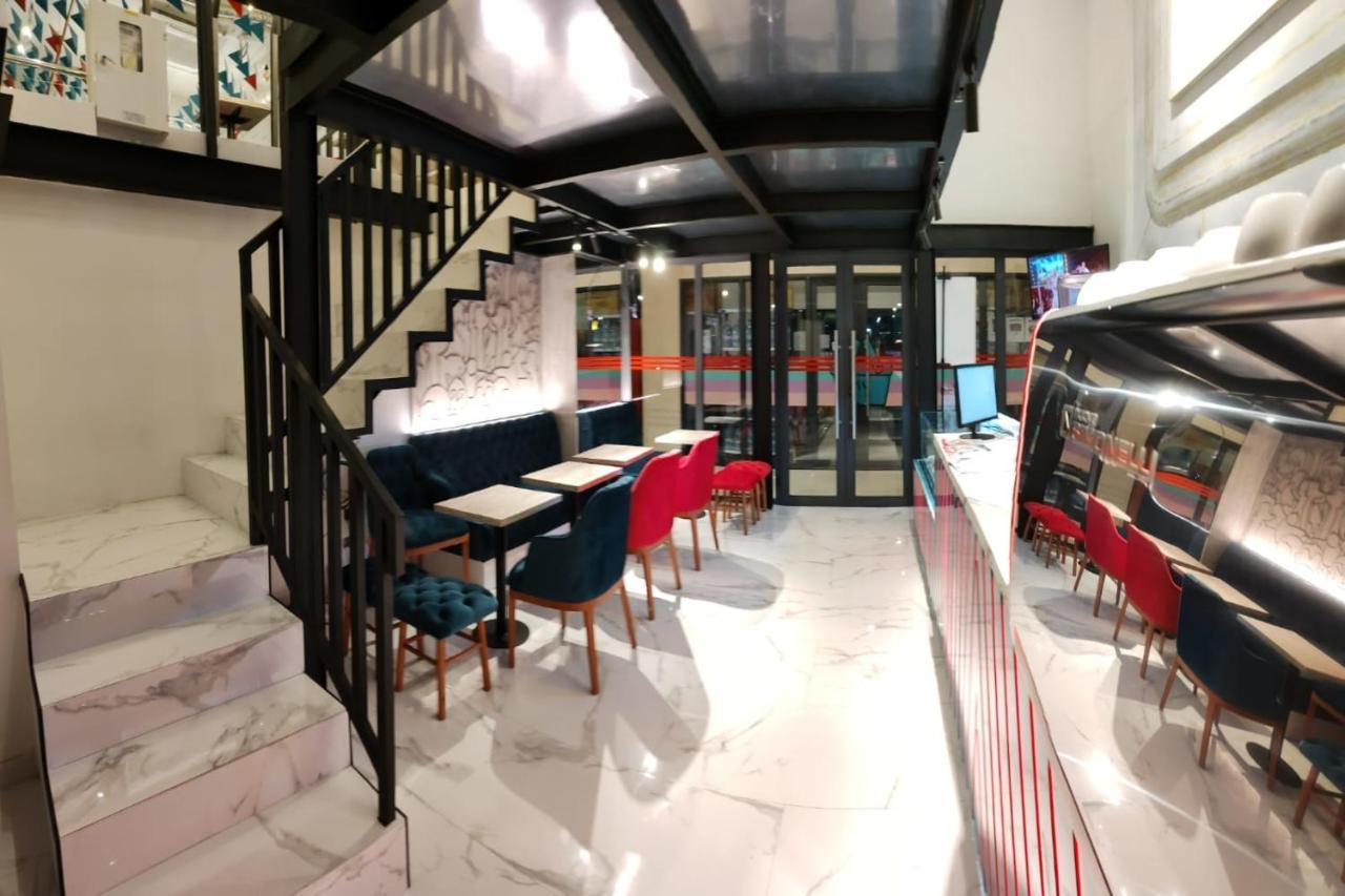 Moritz Inn Bsd Tangerang Esterno foto
